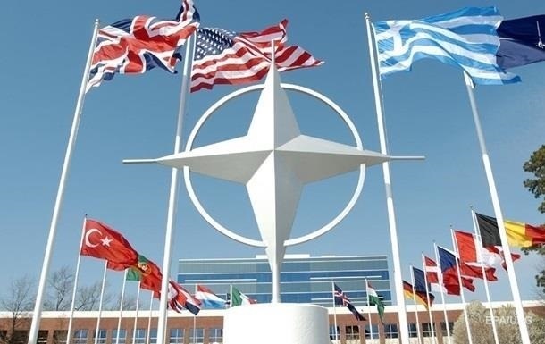 НАТО: РФ должна вернуться к границам, официально признанным международным сообществом