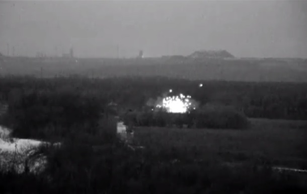 Видео, как бойцы АТО уничтожают позиции сепаратистов на Светлодарской дуге