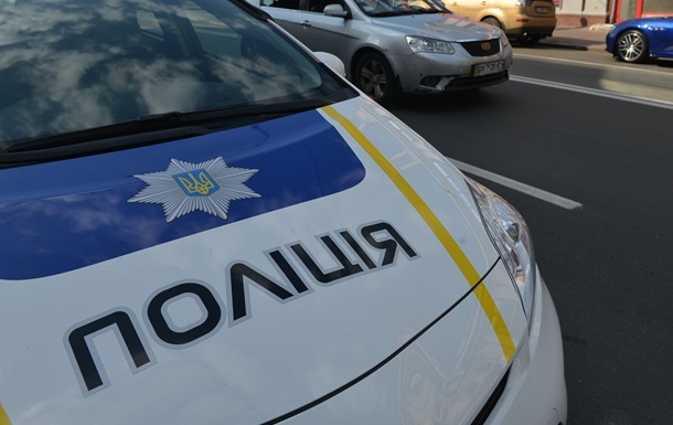 В центре Львова полицейские сбили женщину