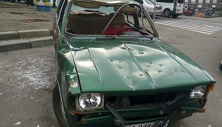 «Акт возмездия»: в Киева пешеходы разбили авто «героя парковки». Фото