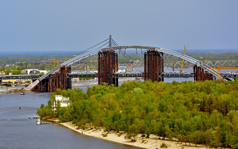 В Киеве откроют первый платный мост через Днепр
