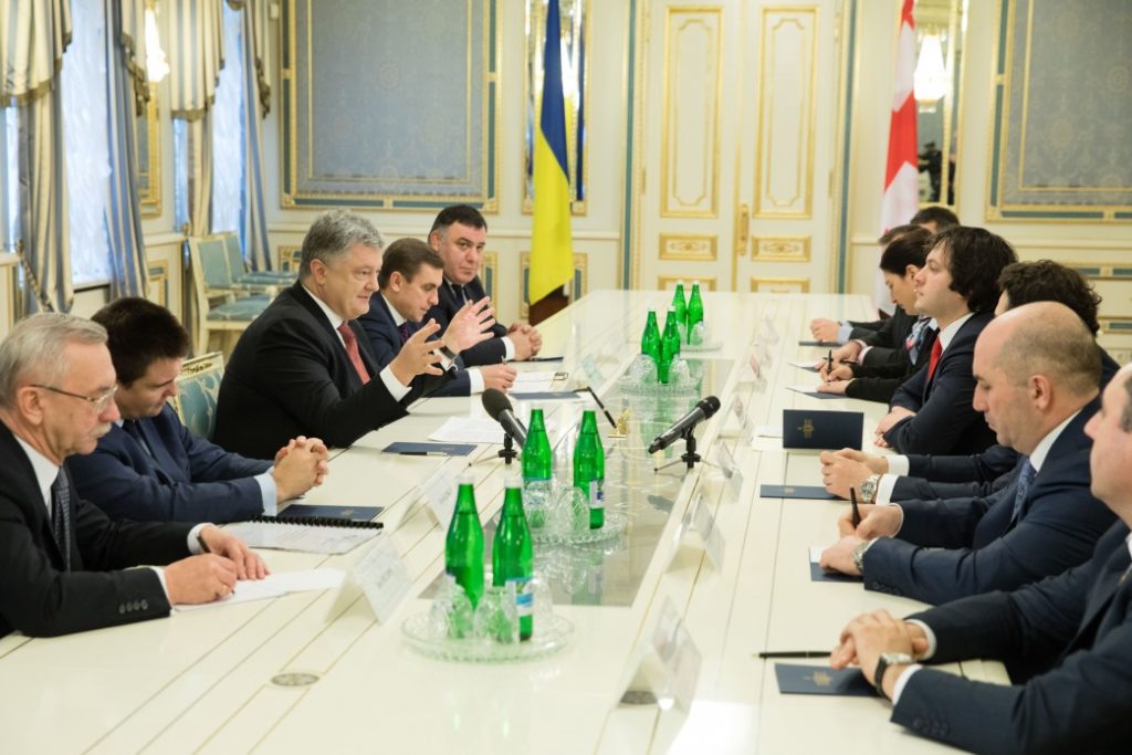 Петр Порошенко: Грузия должна подключиться к механизму санкций против РФ