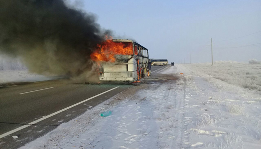 Врачи рассказали о состоянии выживших в сгоревшем автобусе в Казахстане