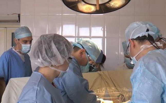 Хмельницкие врачи сделали сложнейшую операцию на сердце