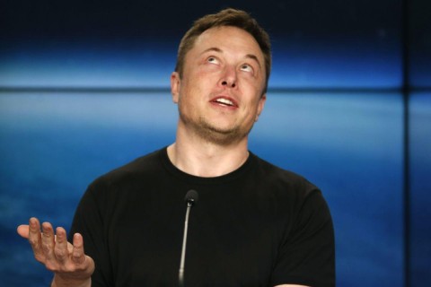 Маску предложили подарить автомобиль Tesla киевскому метро