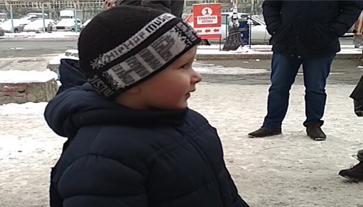 В Киеве 4-летний мальчик сбежал от бабушки. Видео