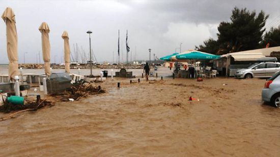 Греция уходит под воду из-за ливней