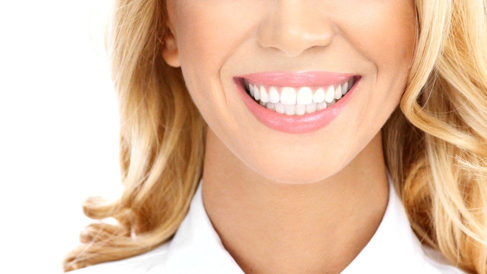 Здоровые и красивые зубы могут преобразить вашу жизнь