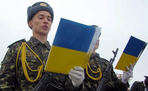 Петр Порошенко увеличил срок призыва на срочную военную службу в этом году