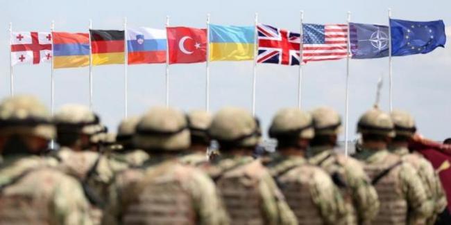 Украинские военнослужащие принимают участие в учениях НАТО в Грузии