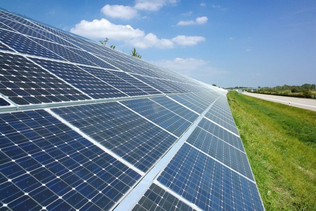 У Дніпропетровській області запустили потужну сонячну електростанцію
