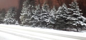 Из-за снегопадов в пяти областях Украины ограничено движение на дорогах