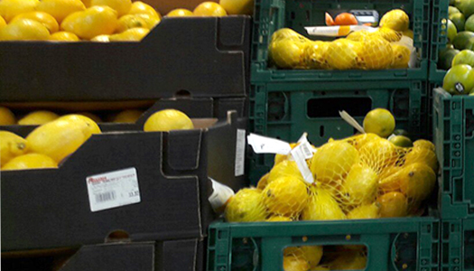 Українцям розповіли, чому в країні не вистачає лимонів та гречки
