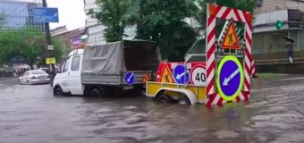 Потоп на дорогах Киева. Фото. Видео